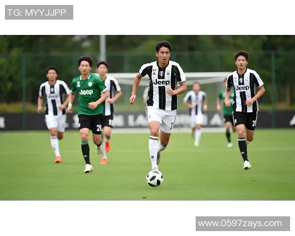 左右对称的足球明星有哪些他们的技术特点与球场表现分析